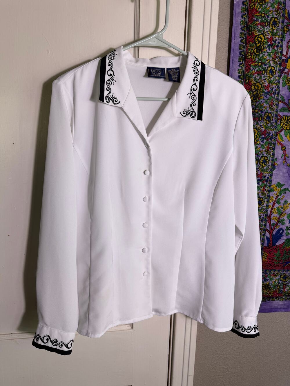 Laura Scott Petite 16P White Blouse Black Embroidered Collar Button Front